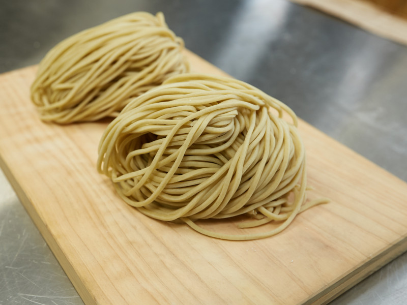 細うどんの麺